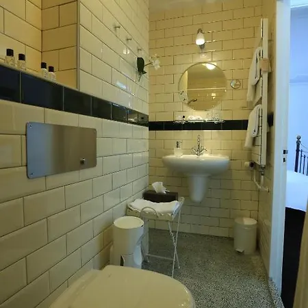 מלון Frederik Park House 3*